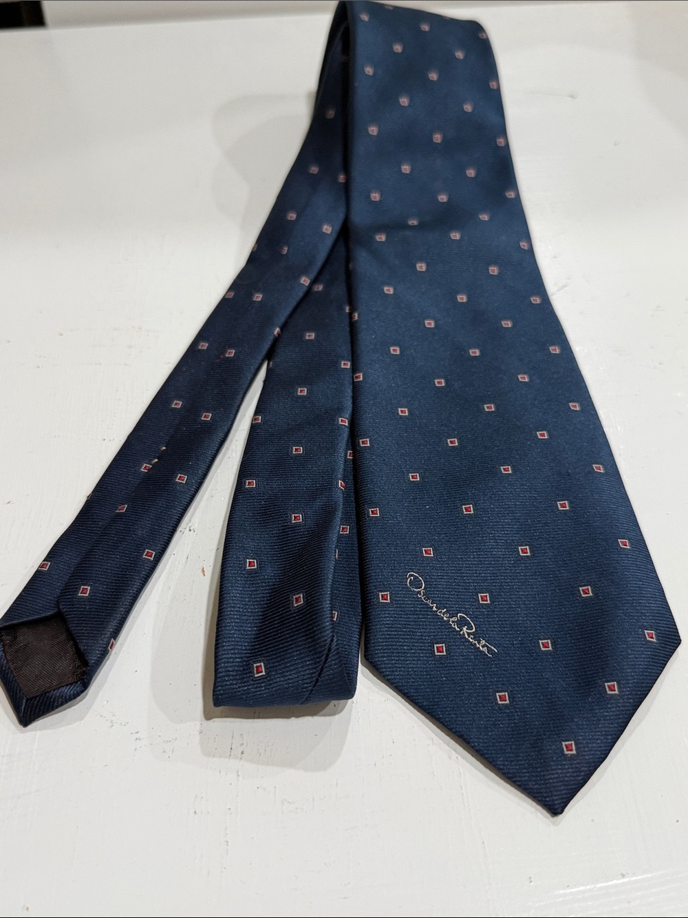 Vintage Oscar De La Renta Designer Navy Blue Micro-Pattern Men’s Tie